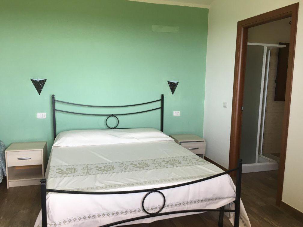 Agriturismo Gli Olivastri Appartamento Raggio Di Sole , Con Piscina E Vista Mare ,Climatizzatore,Wifi Алиенту Екстериор снимка
